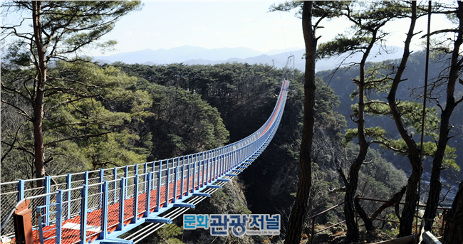 원주에 들어선 국내 최장의 ‘서원주 소금산 출렁다리’