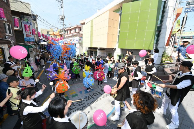 사하 여행ㅣ강과 바다가 만나는 대도심 속의 생태·자연경관을 찾아서