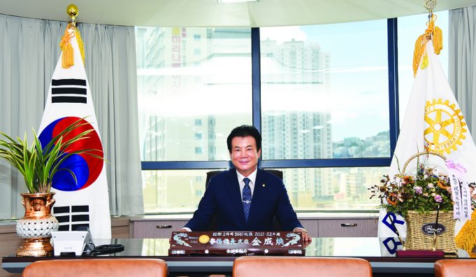 화제의 인물 l 국제로타리 3661지구 김성환 사무총장