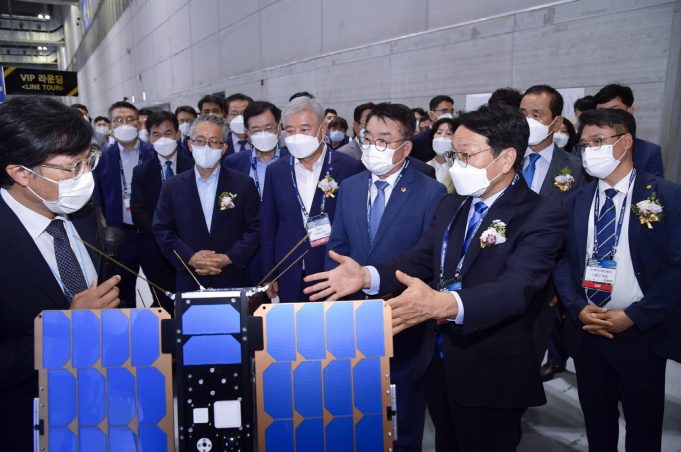 산업과 미래기술의 융합, 한 자리에서 만나다