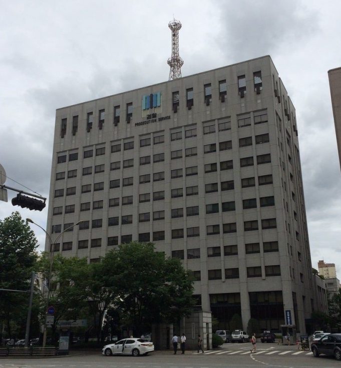 술집서 만난 여성 집으로 유인 성폭행한 경찰관,징역 5년 구형