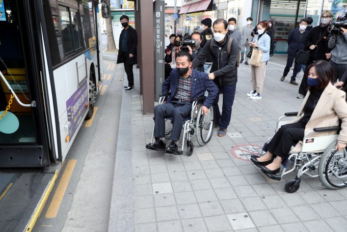 충북도, 교통약자 이동편의 증진을 위한 첫 걸음