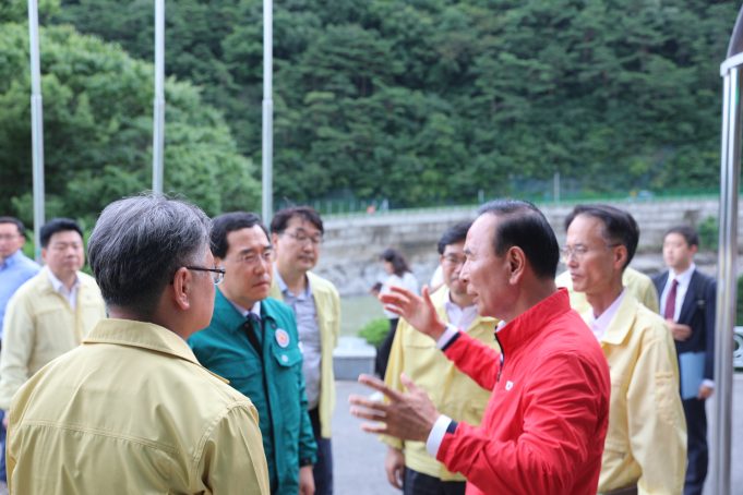 박덕흠 위원장, 산자부 장관과 괴산댐 점검 나서