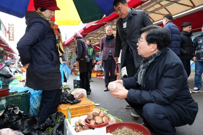 장흥 토요시장의 인심 ‘어머니텃밭’ 새출발