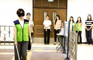 진에어, 장애 체험 통해 서비스 눈높이 높인다