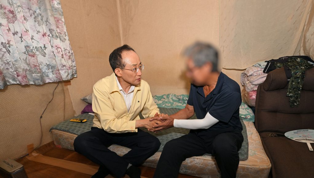 추경호 대구시장, 동구 쪽방촌 찾아 폭염 대응 점검…취약계층 건강 살펴