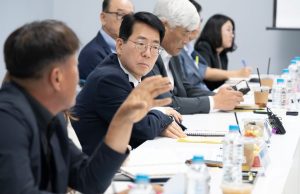 “천일염 산업, 신뢰 회복과 경쟁력 강화 꾀한다”…해수부, 전문가 간담회 개최
