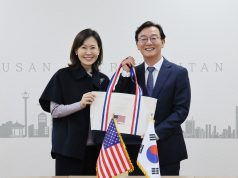 부산항 북극항로 물류 거점 육성 강조…경제·문화·미래산업 교류 확대 공감